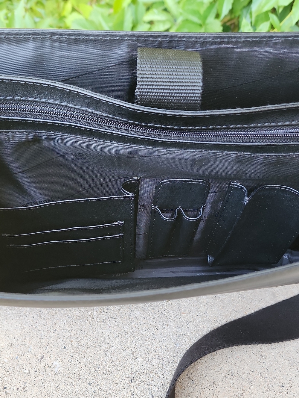 Kenneth Cole Black Leather Briefcase - Picture 9 of 17